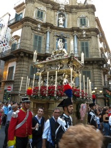 Santa Rosalia arriving in Quattro Canti.